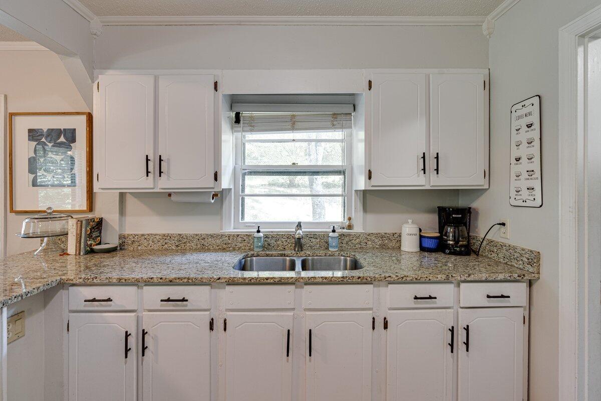 6110 Champion Road Chattanooga, TN 37416 - Photo 9 of 28 6110 Champion Rd-11
