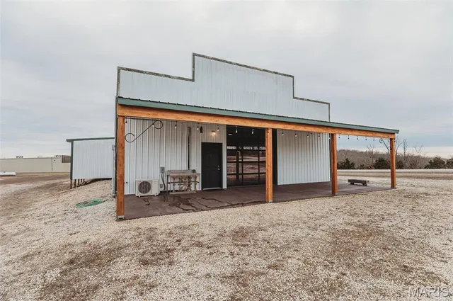 $250,000 | 15906 Private Road 470, Vichy, MO 65580