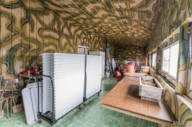 $250,000 | 15906 Private Road 470, Vichy, MO 65580