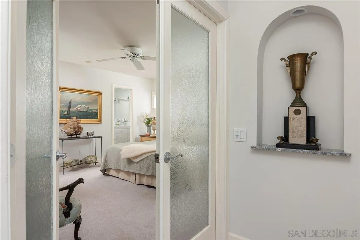 48 Half Moon Bend Coronado, CA 92118 - Photo 34 of 41 a view of living room
