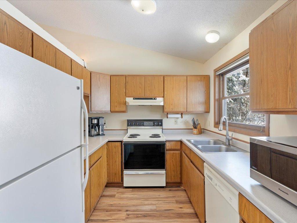 18629 Sorrel Oak Road Brainerd, MN 56401 - Photo 5 of 32