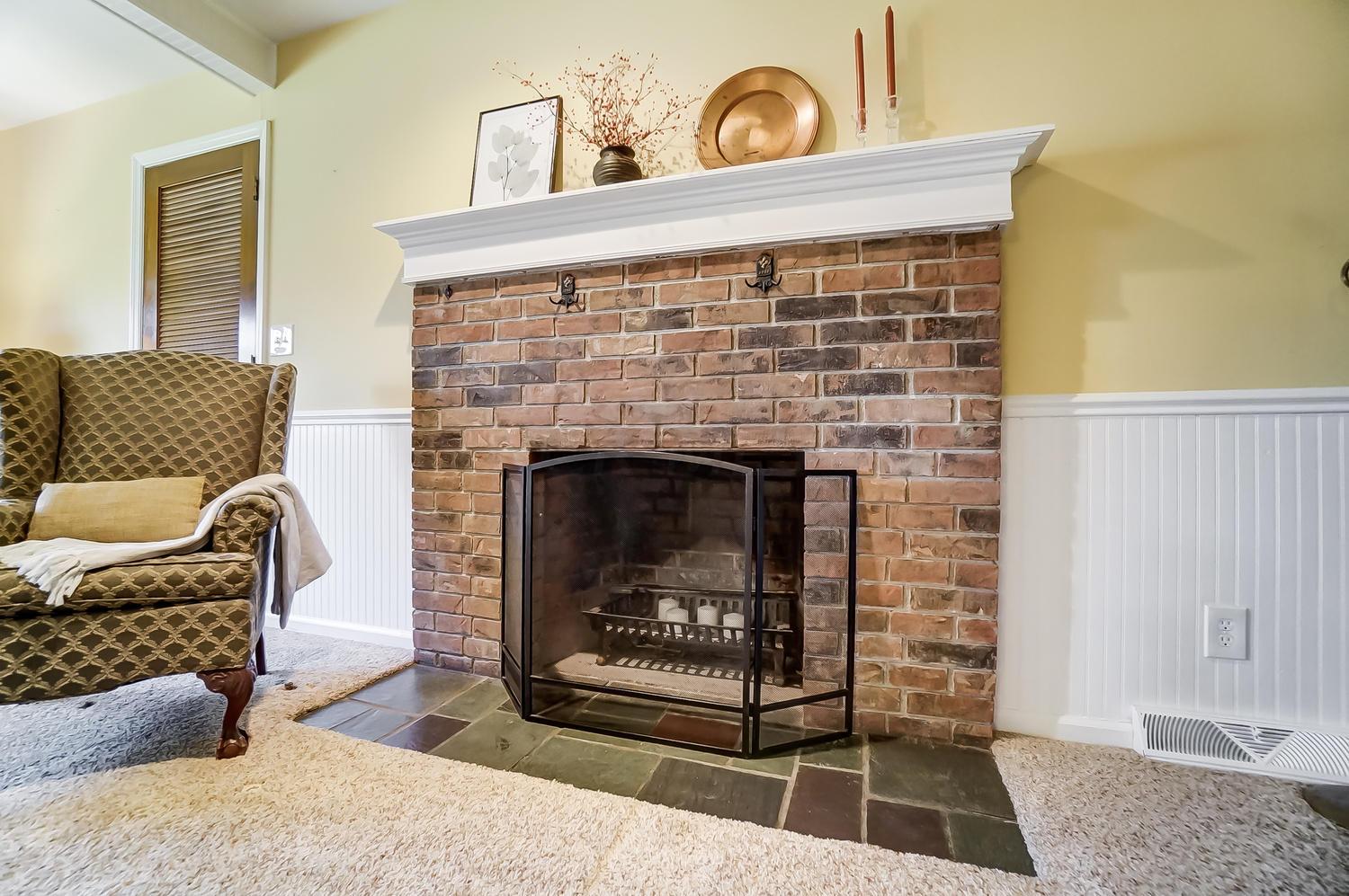5658 Linworth Road Columbus, OH 43235 - Photo 7 of 54 Gallery Image 7