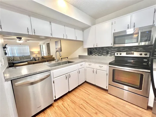$1,650 | 12041 Hoosier Court, Unit 204, Hudson, FL 34667