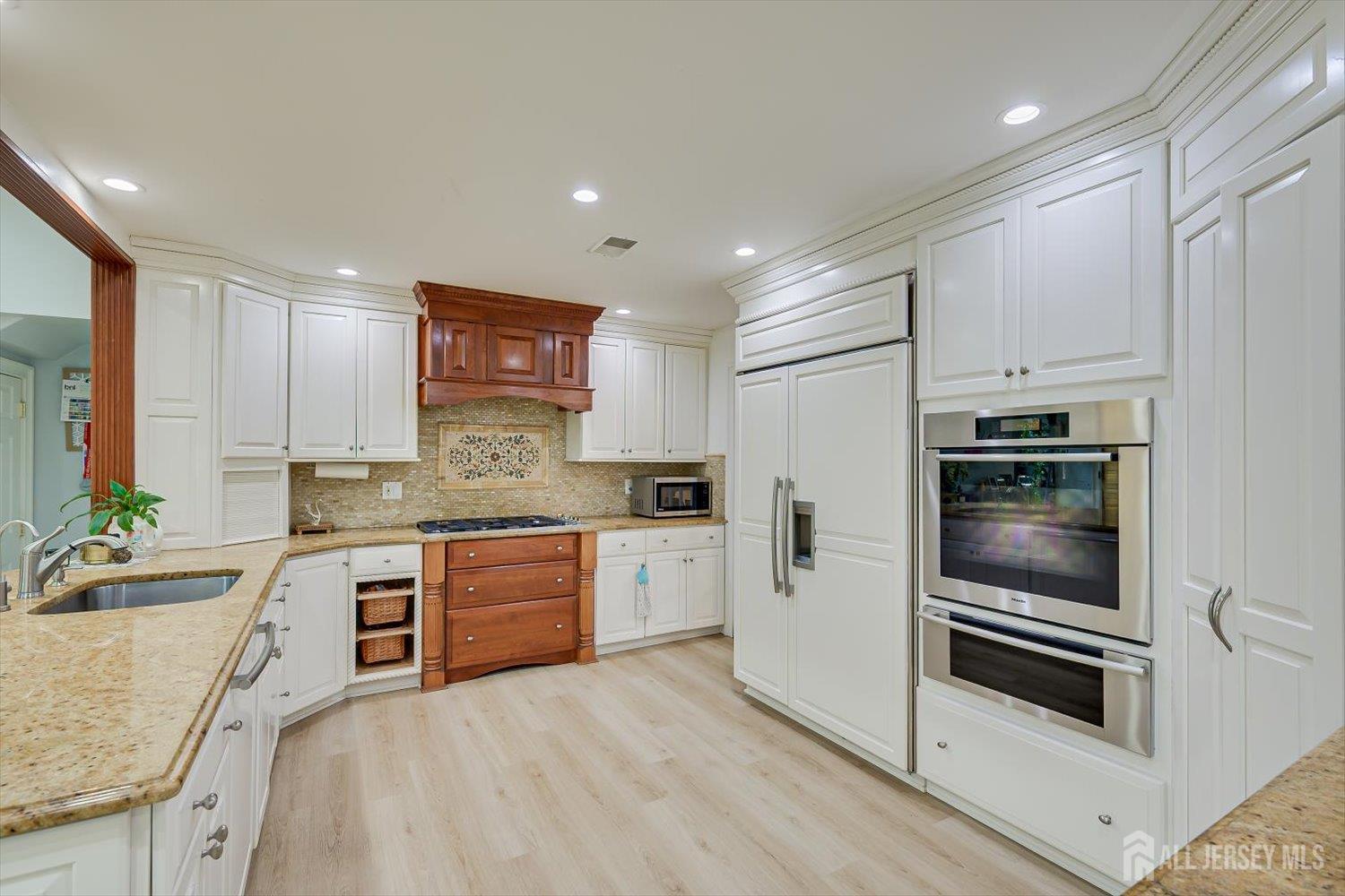 9 Colburn Road East Brunswick, NJ 08816 - Photo 15 of 62