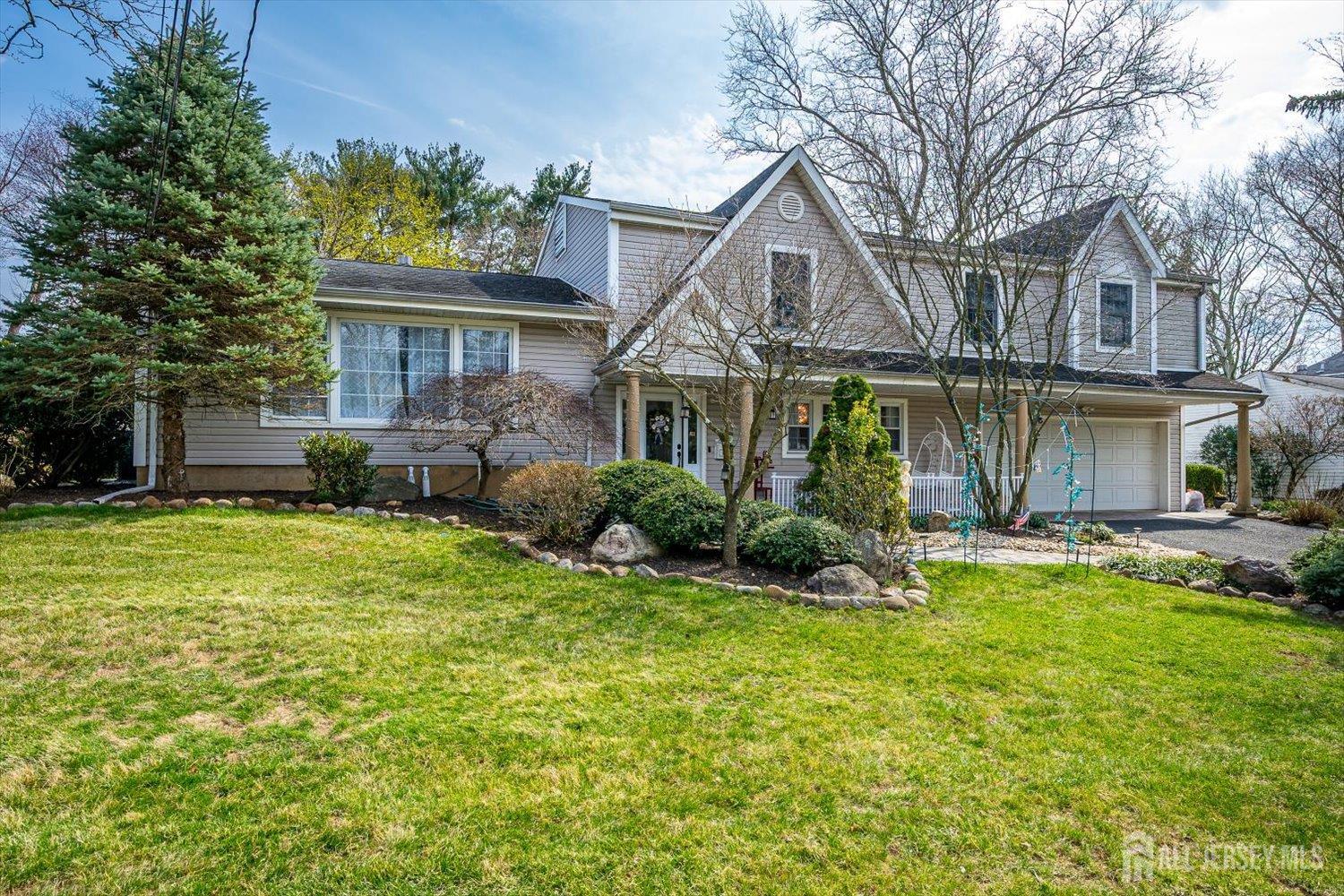 9 Colburn Road East Brunswick, NJ 08816 - Photo 2 of 62