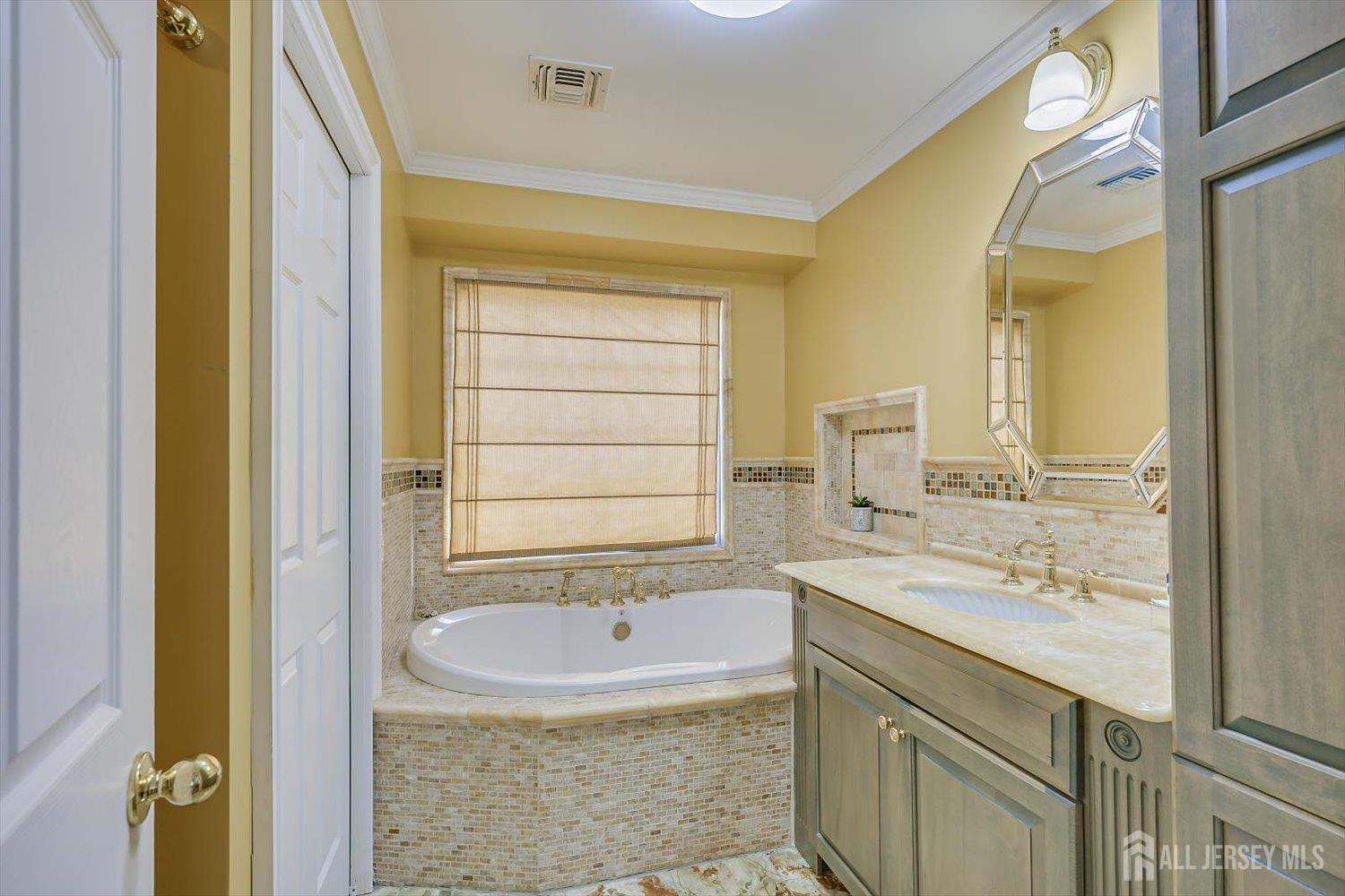 9 Colburn Road East Brunswick, NJ 08816 - Photo 33 of 62