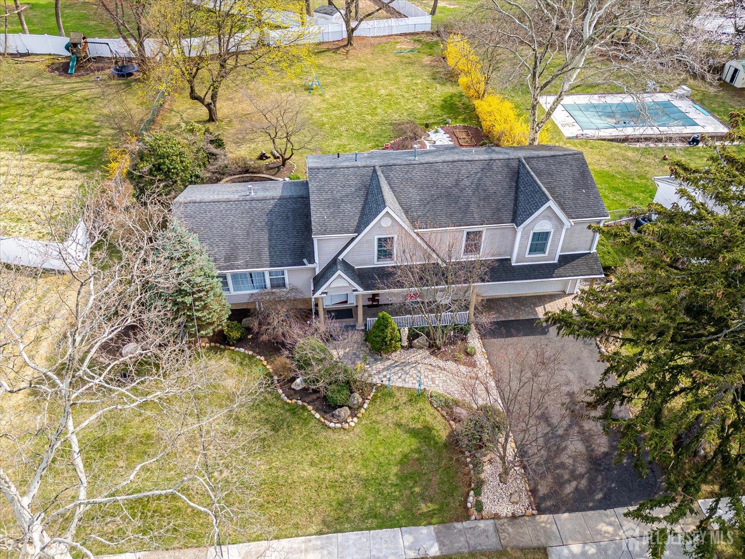 9 Colburn Road East Brunswick, NJ 08816 - Photo 4 of 62