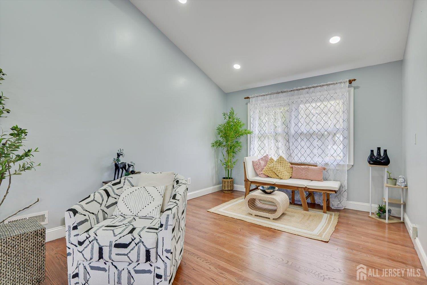 9 Colburn Road East Brunswick, NJ 08816 - Photo 10 of 62