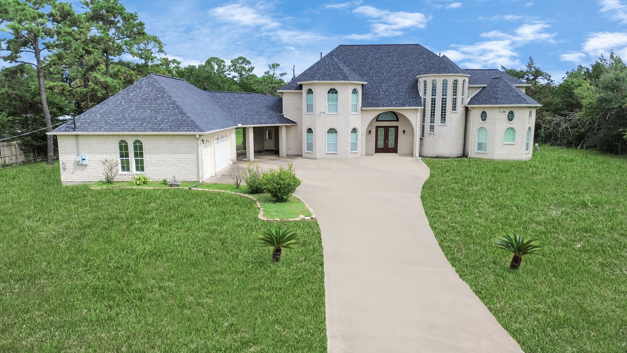 1321 East Archer Road Baytown, TX 77521 - Photo 2 of 23 Gallery Image 2