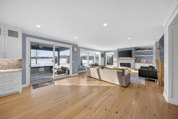 $1,150,000 | 4933 Riley Lane Southwest, Rochester, MN 55902