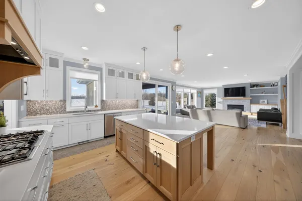 $1,150,000 | 4933 Riley Lane Southwest, Rochester, MN 55902