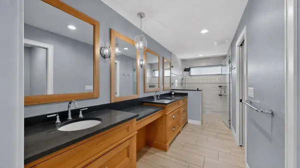 $1,150,000 | 4933 Riley Lane Southwest, Rochester, MN 55902