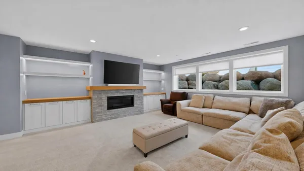 $1,150,000 | 4933 Riley Lane Southwest, Rochester, MN 55902