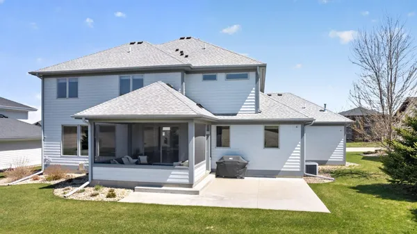 $1,150,000 | 4933 Riley Lane Southwest, Rochester, MN 55902