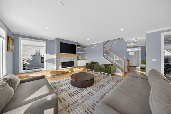 $1,150,000 | 4933 Riley Lane Southwest, Rochester, MN 55902