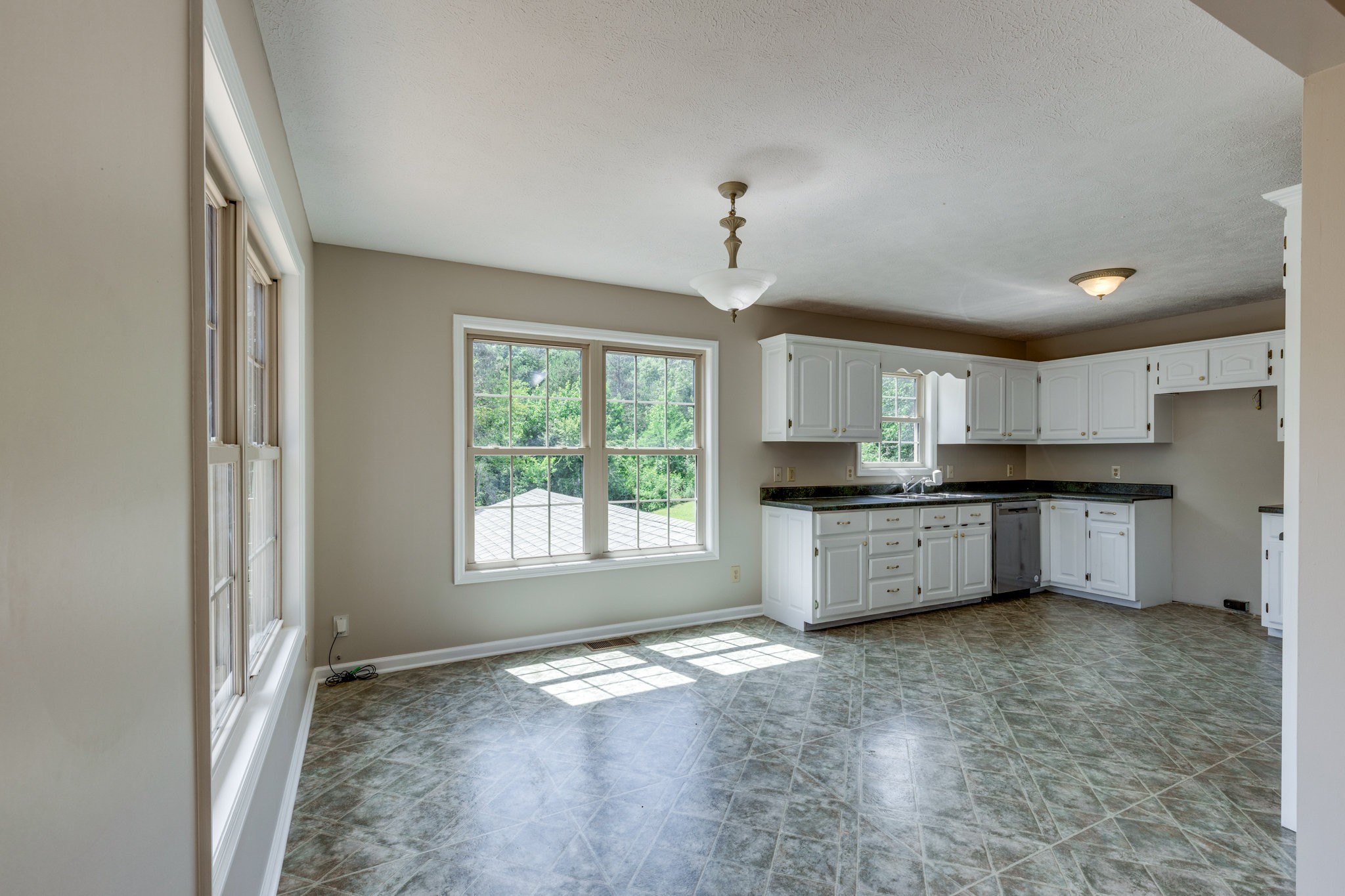424 Charles McClearen Road Hohenwald, TN 38462 - Photo 9 of 80
