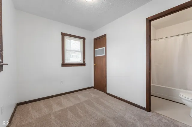 $189,900 | 8566 West Fall Creek Drive, Pendleton, IN 46064