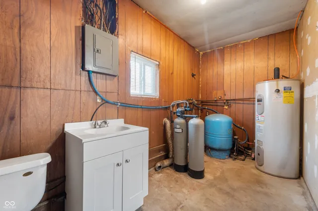 $189,900 | 8566 West Fall Creek Drive, Pendleton, IN 46064