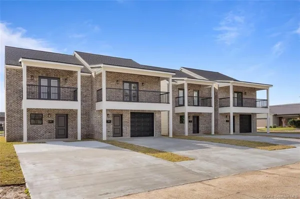 $1,088,000 | 400 10th Street, Lake Charles, LA 70601