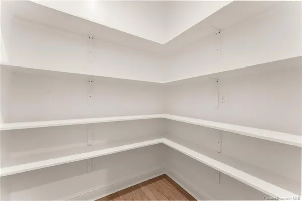 $1,088,000 | 400 10th Street, Lake Charles, LA 70601