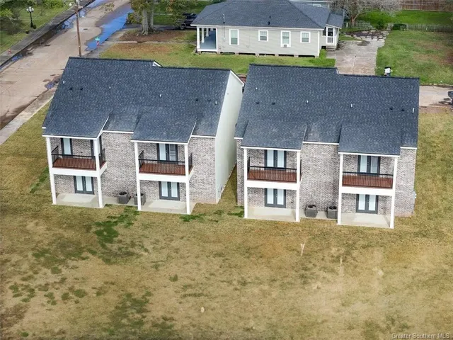 $1,088,000 | 400 10th Street, Lake Charles, LA 70601