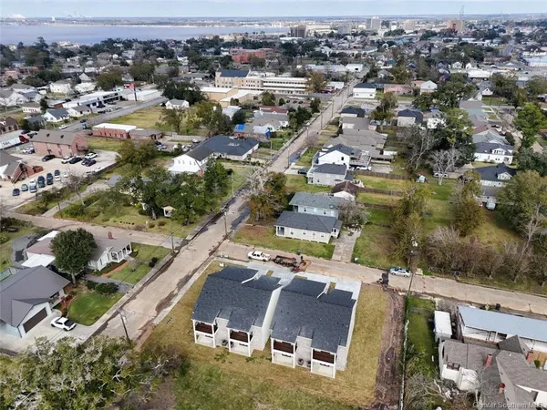 $1,088,000 | 400 10th Street, Lake Charles, LA 70601