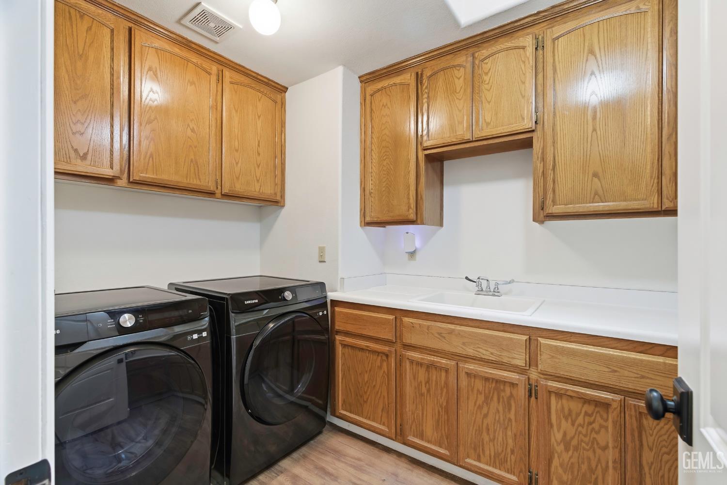 Undisclosed Address Tehachapi, CA 93561 - Photo 19 of 44
