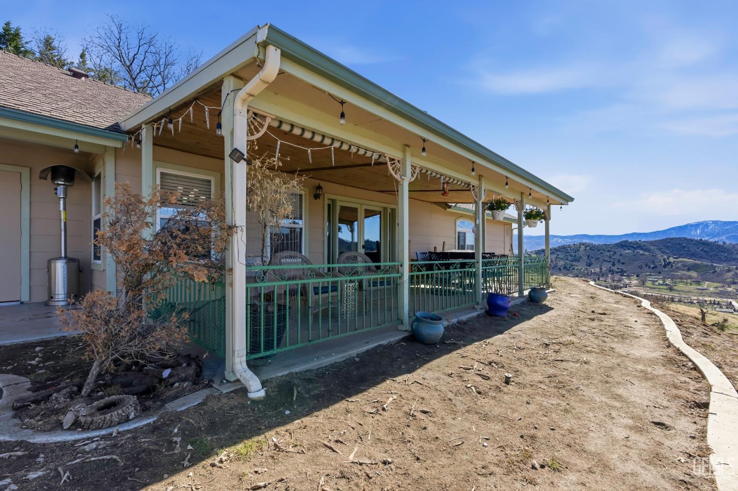 Undisclosed Address Tehachapi, CA 93561 - Photo 37 of 44