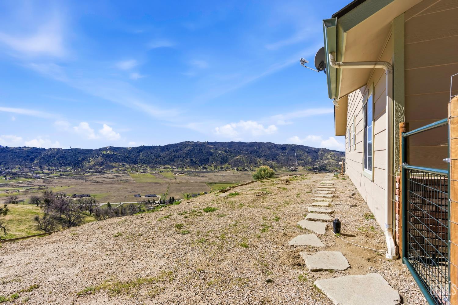 Undisclosed Address Tehachapi, CA 93561 - Photo 39 of 44