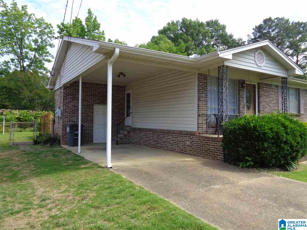 320 Ivy Avenue Bessemer, AL 35023 - Photo 4 of 24