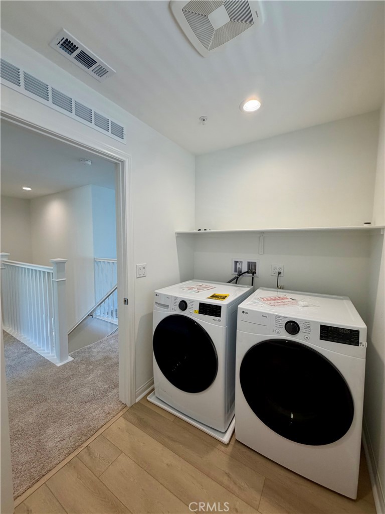 21600 Thomas Court Riverside, CA 92507 - Photo 11 of 25 Laundry Room