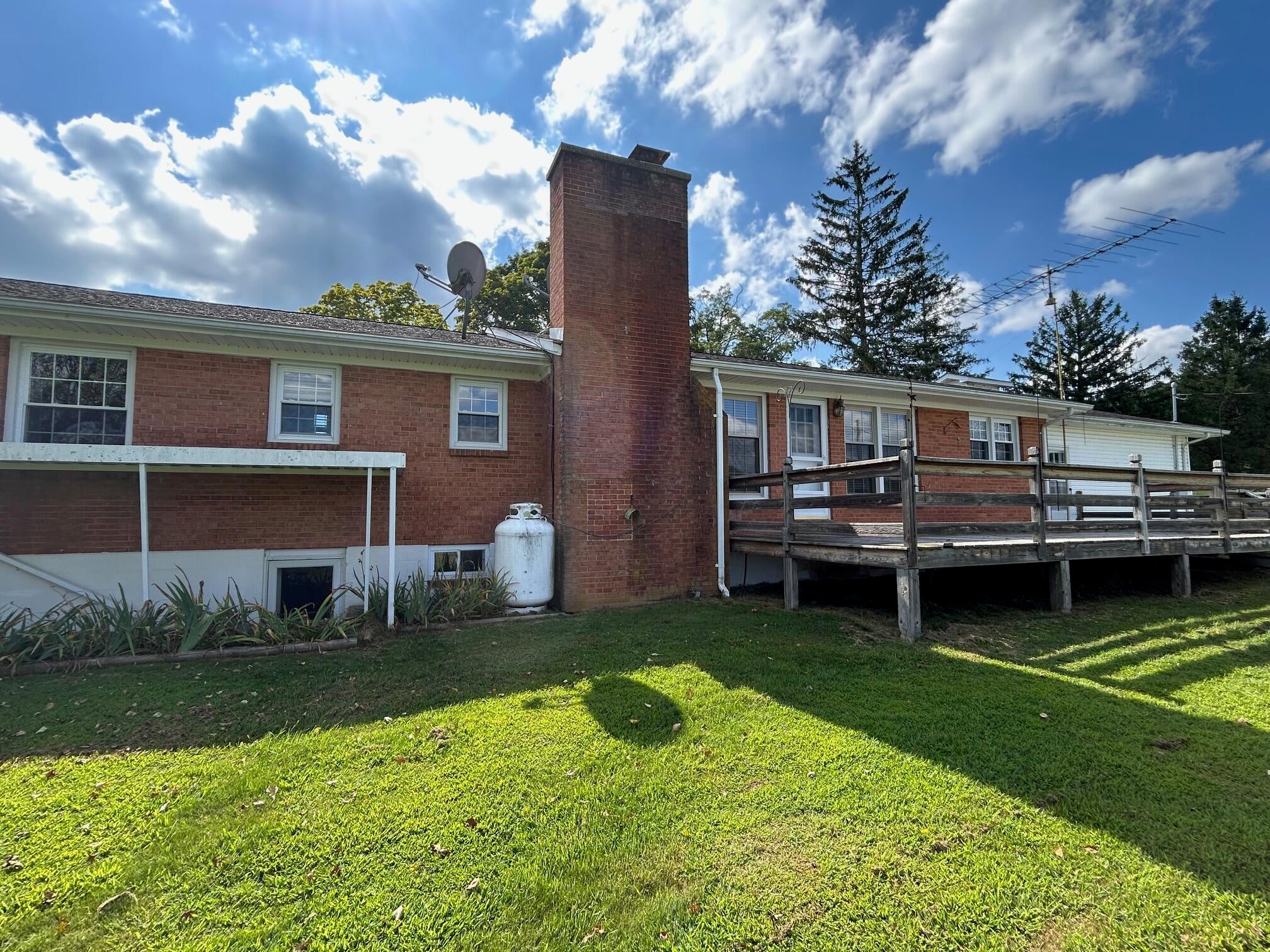 113 Lon Martin Road Rainelle, WV 25962 - Photo 9 of 114 Gallery Image 9