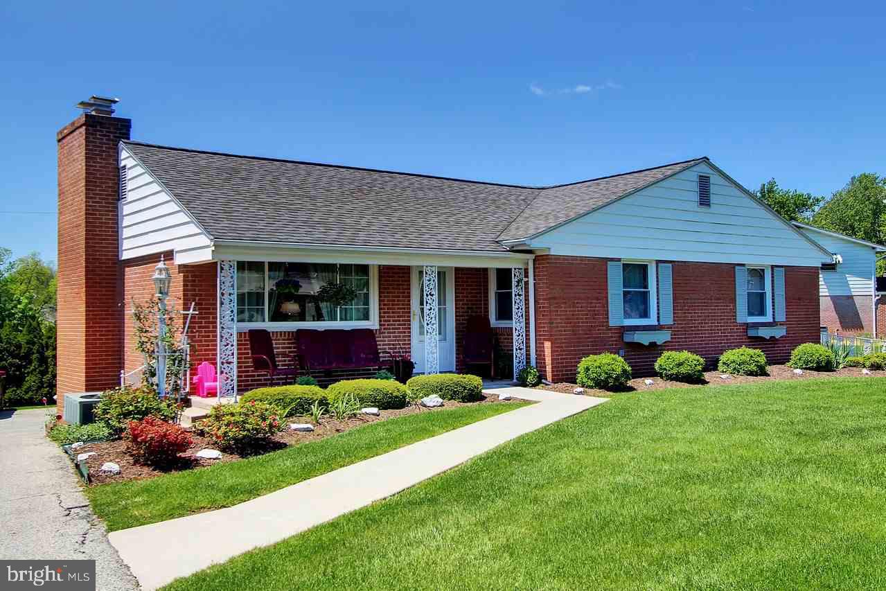 442 Highland Road Red Lion, PA 17356 - Photo 2 of 29 Gallery Image 2