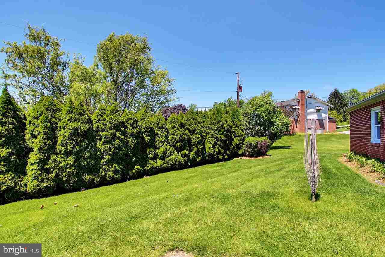 442 Highland Road Red Lion, PA 17356 - Photo 6 of 29 Gallery Image 6