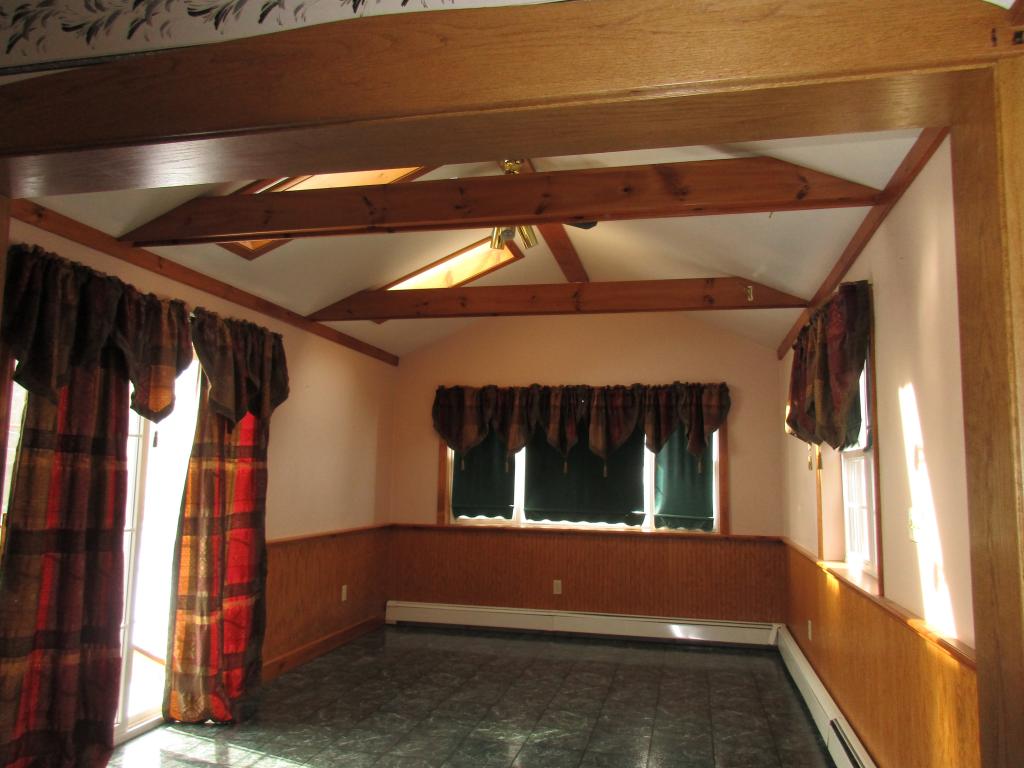 30 Bowman Road Vergennes, VT 05491 - Photo 4 of 8 Gallery Image 4