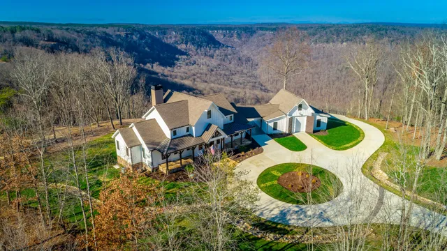 $1,550,000 | 557 High Point Lane, Jasper, TN 37347