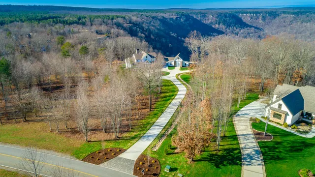 $1,550,000 | 557 High Point Lane, Jasper, TN 37347
