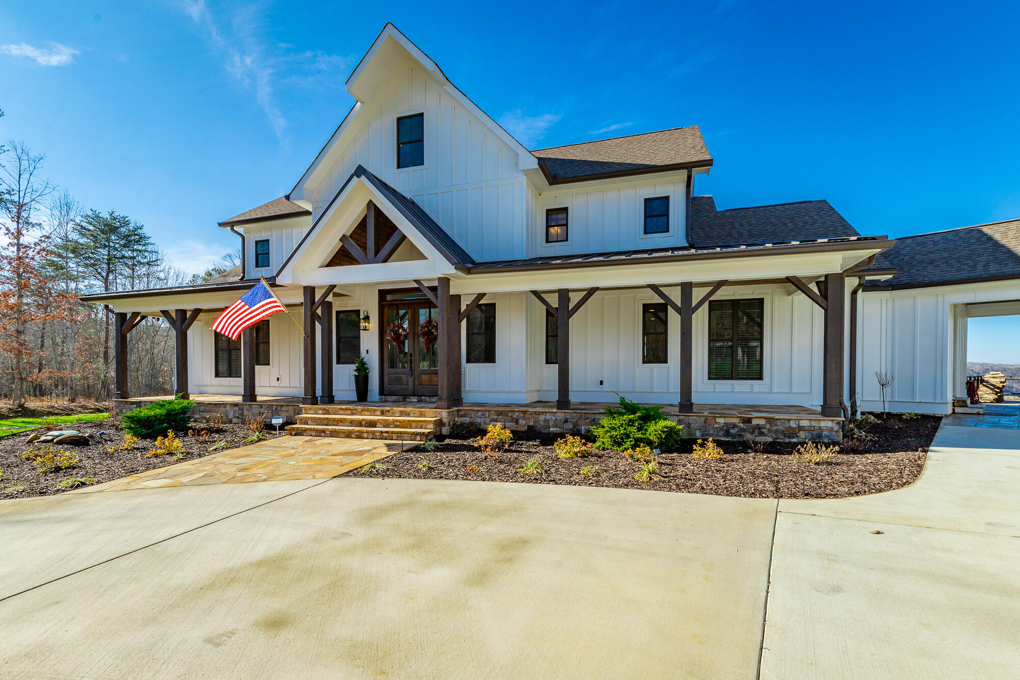 557 High Point Lane Jasper, TN 37347 - Photo 3 of 209 557 High Point Lane HD-137