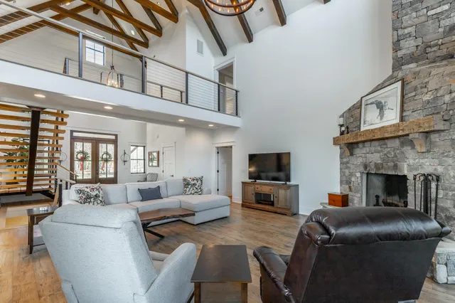 $1,550,000 | 557 High Point Lane, Jasper, TN 37347