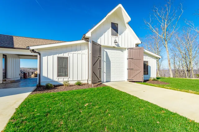 $1,550,000 | 557 High Point Lane, Jasper, TN 37347