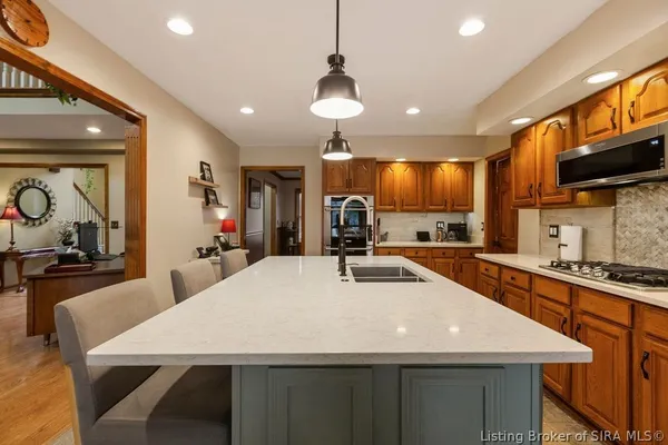 $549,900 | 6910 Pioneer Trail Northeast, Georgetown, IN 47122
