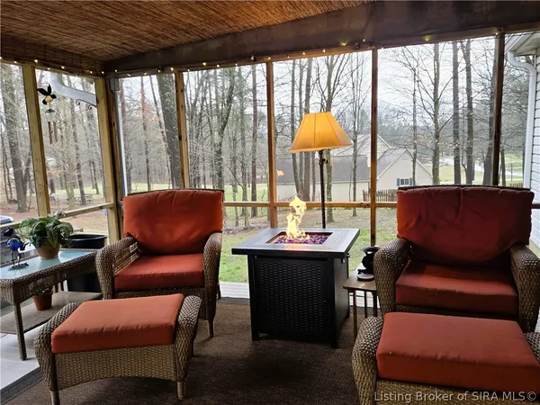 $549,900 | 6910 Pioneer Trail Northeast, Georgetown, IN 47122