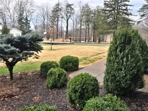 $549,900 | 6910 Pioneer Trail Northeast, Georgetown, IN 47122