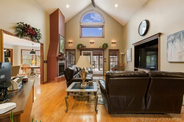 $549,900 | 6910 Pioneer Trail Northeast, Georgetown, IN 47122