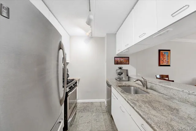 $489,900 | 4 Martine Avenue, Unit 502, White Plains, NY 10606