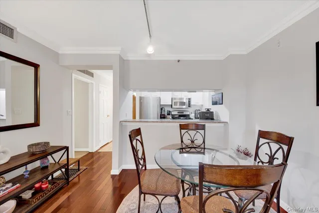 $489,900 | 4 Martine Avenue, Unit 502, White Plains, NY 10606