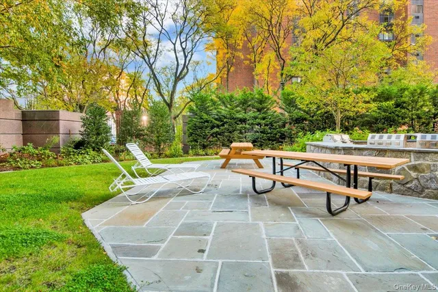 $489,900 | 4 Martine Avenue, Unit 502, White Plains, NY 10606