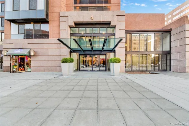 $489,900 | 4 Martine Avenue, Unit 502, White Plains, NY 10606