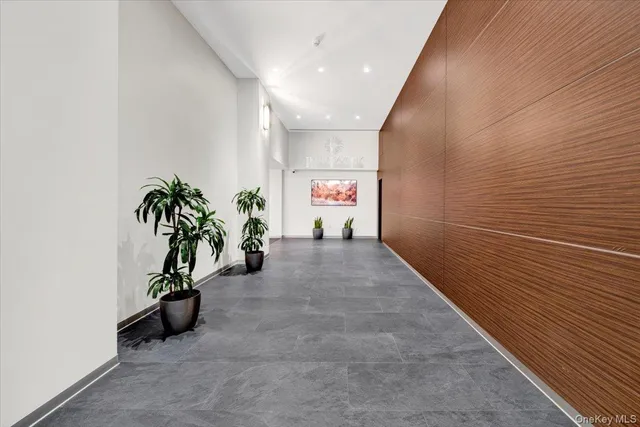 $489,900 | 4 Martine Avenue, Unit 502, White Plains, NY 10606