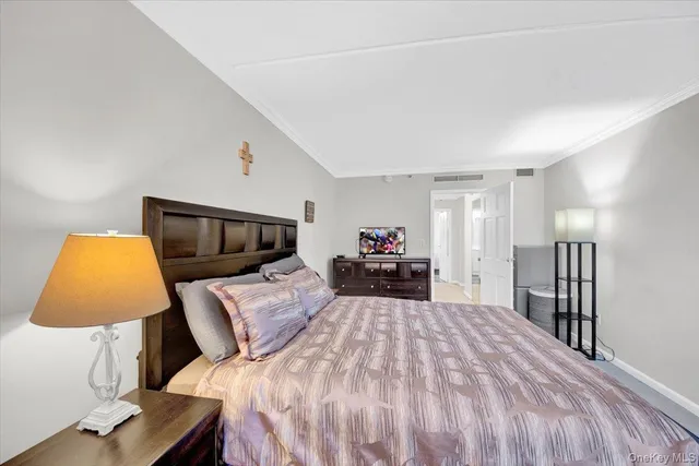 $489,900 | 4 Martine Avenue, Unit 502, White Plains, NY 10606